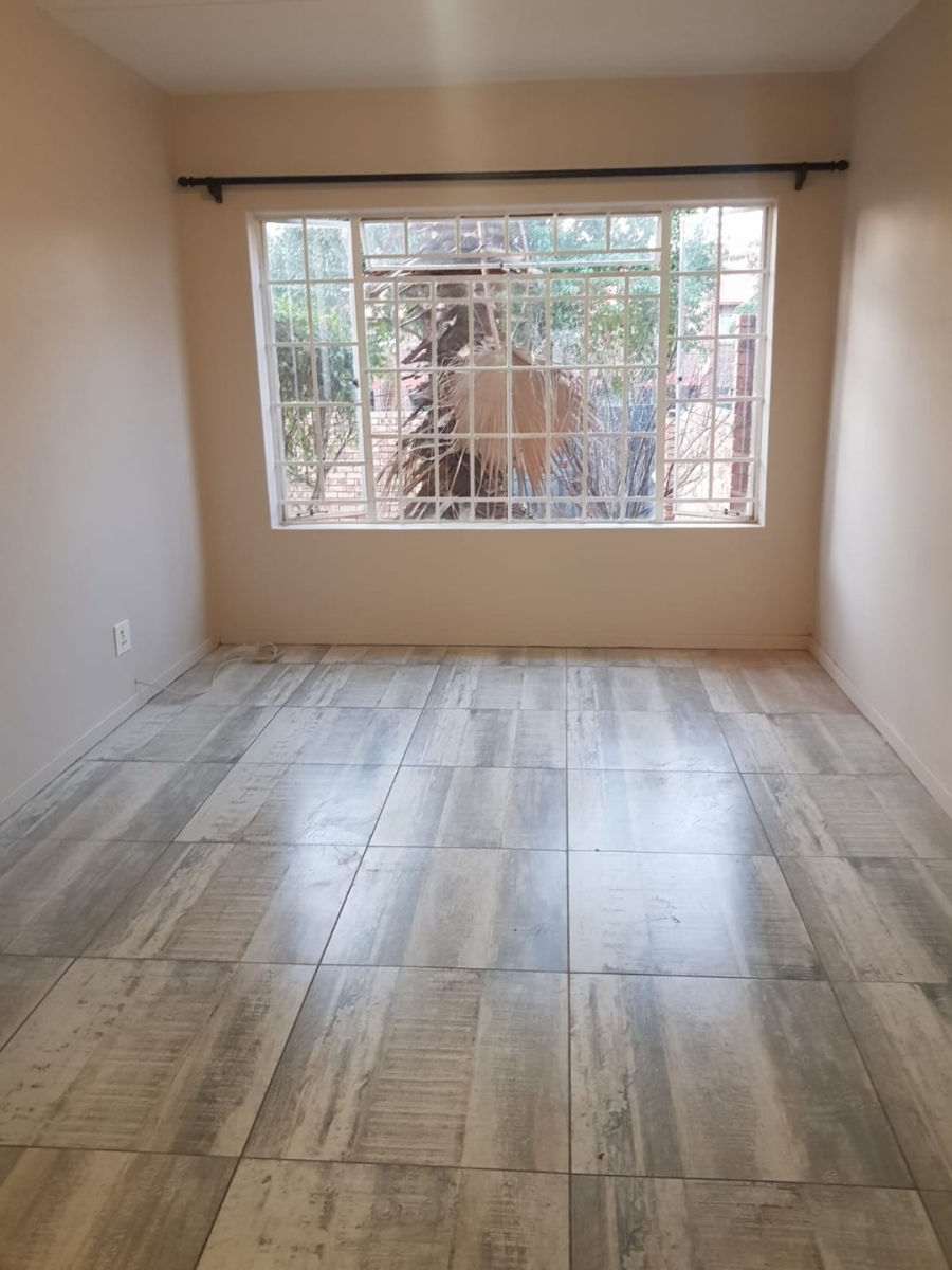 To Let 3 Bedroom Property for Rent in Ifafi North West